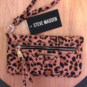 Steve Madden Cheetah print clutch